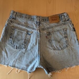 Levi's 550 Cut Off Shorts - Women's